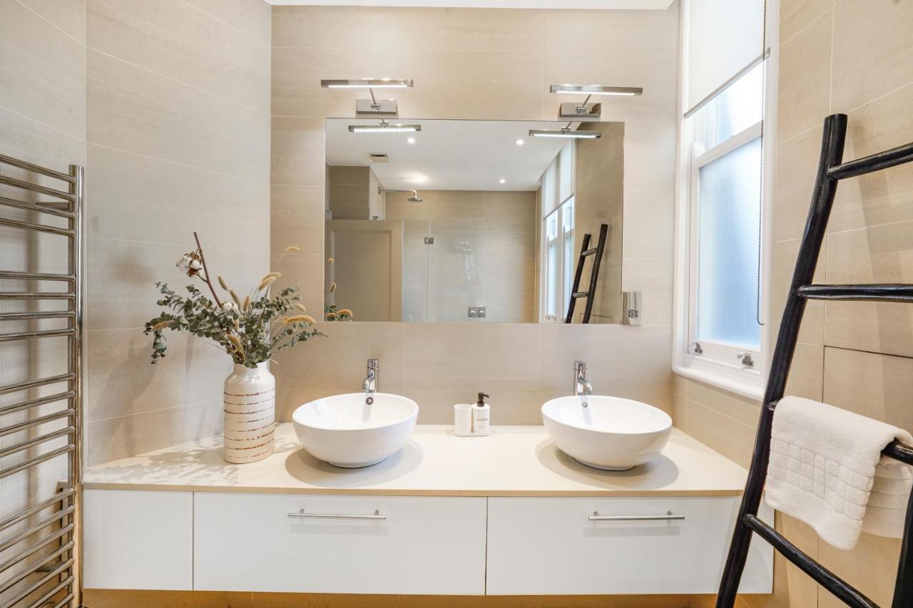 Spacious And Modern 4 Beds Home In Kensington 伦敦 外观 照片