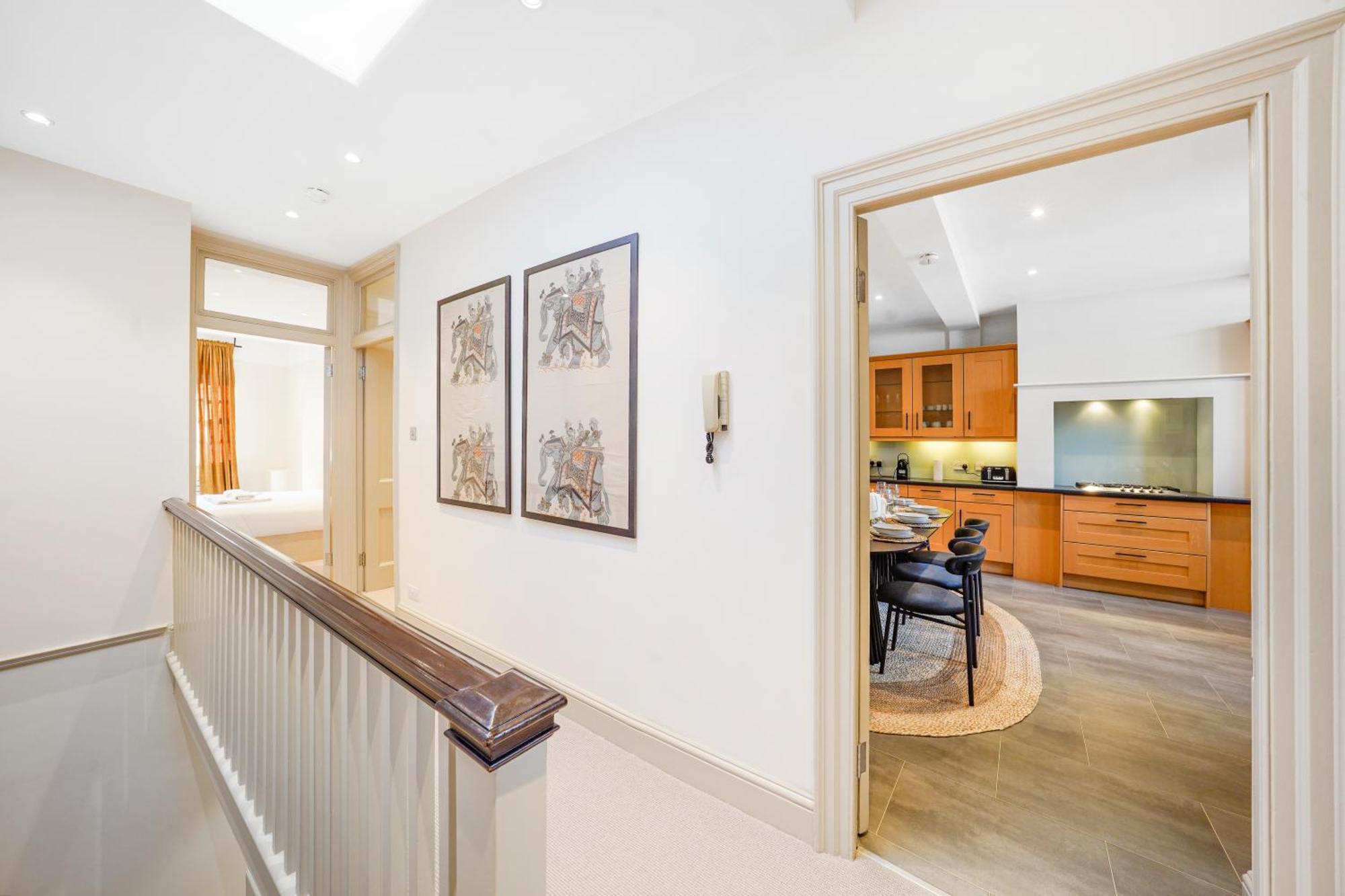 Spacious And Modern 4 Beds Home In Kensington 伦敦 外观 照片